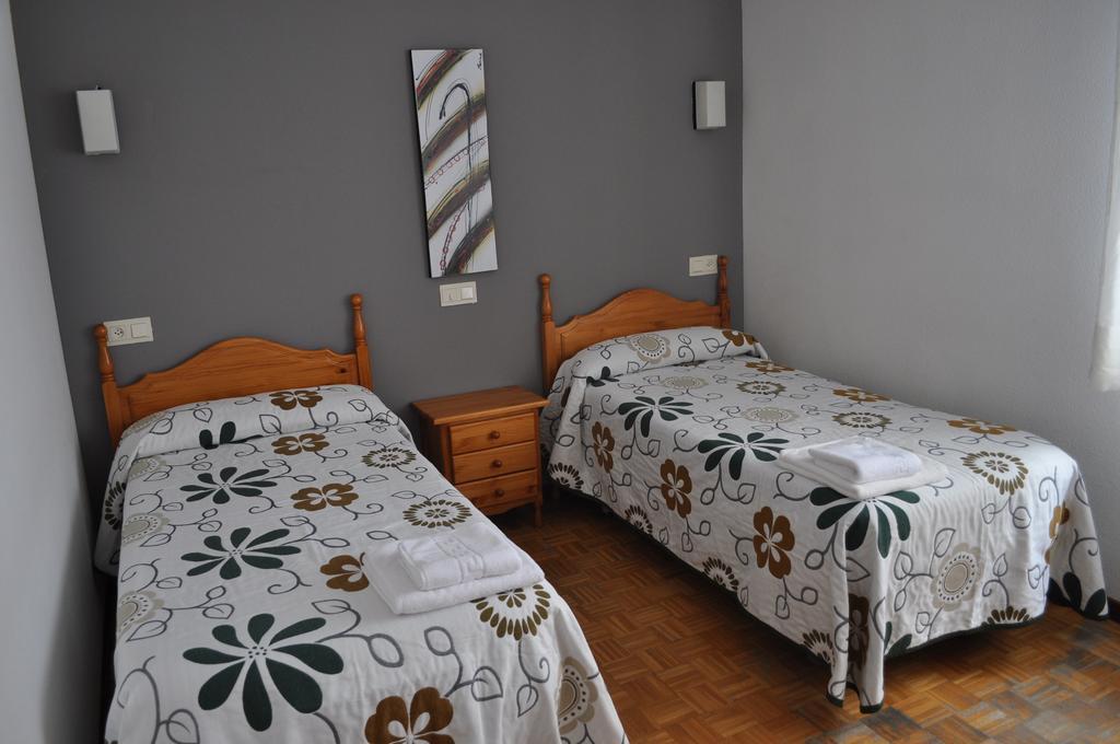Hostal La Tablada Навалено Номер фото