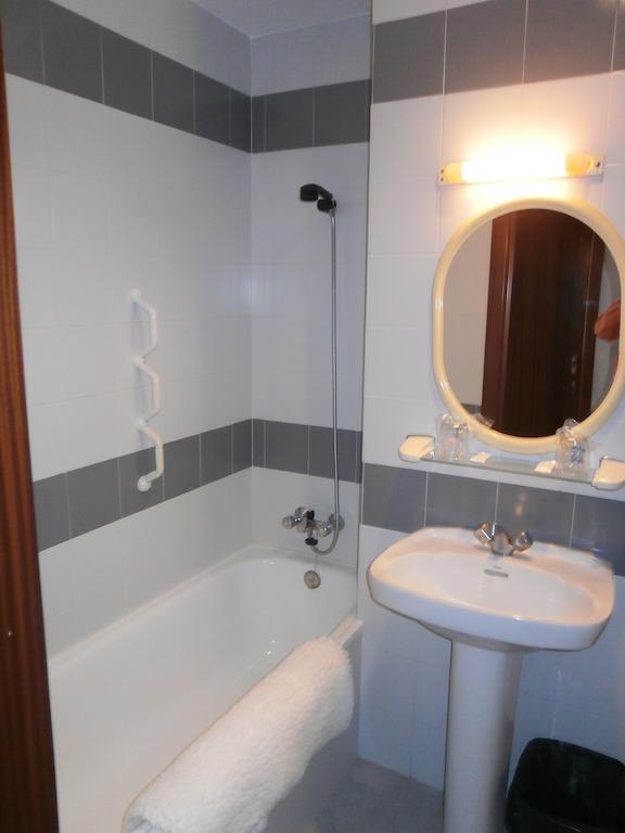 Hostal La Tablada Навалено Екстер'єр фото