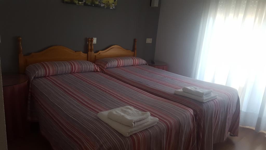 Hostal La Tablada Навалено Екстер'єр фото